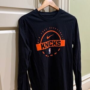 Nike New York Knicks Long Sleeve "The Nike Tee" - Medium - Black/Orange
